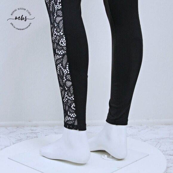 Beyond Yoga High Waisted Mesh Crochet Leggings Black Women S - Picture 8 of 10